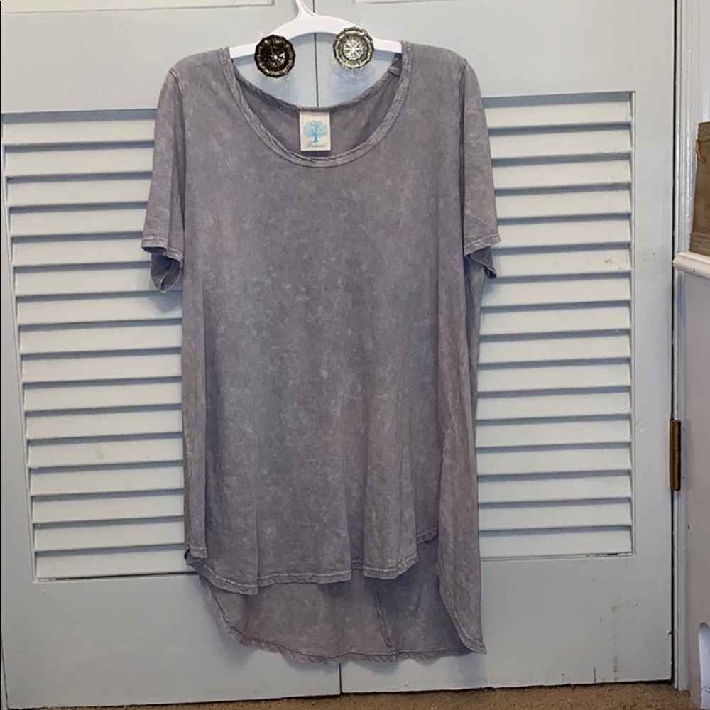 Women’s grey top